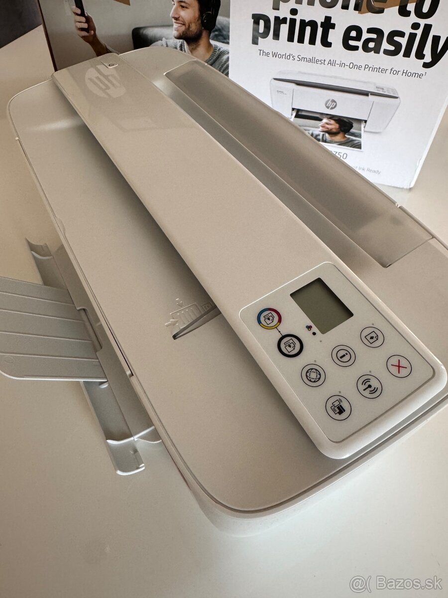 HP DeskJet 3750 multifunkčná atramentová tlačiareň - 4