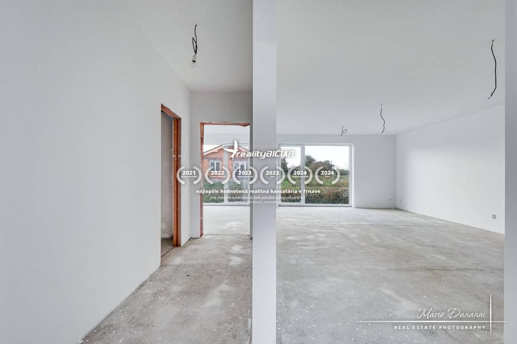 Novostavba 4-izbového rodinného domu v obci Slov.Nová Ves - 4