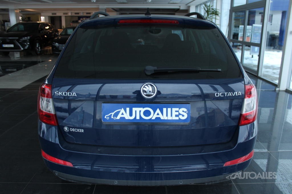 Škoda Octavia Combi 2,0 TDi 110 kW STYLE - 4