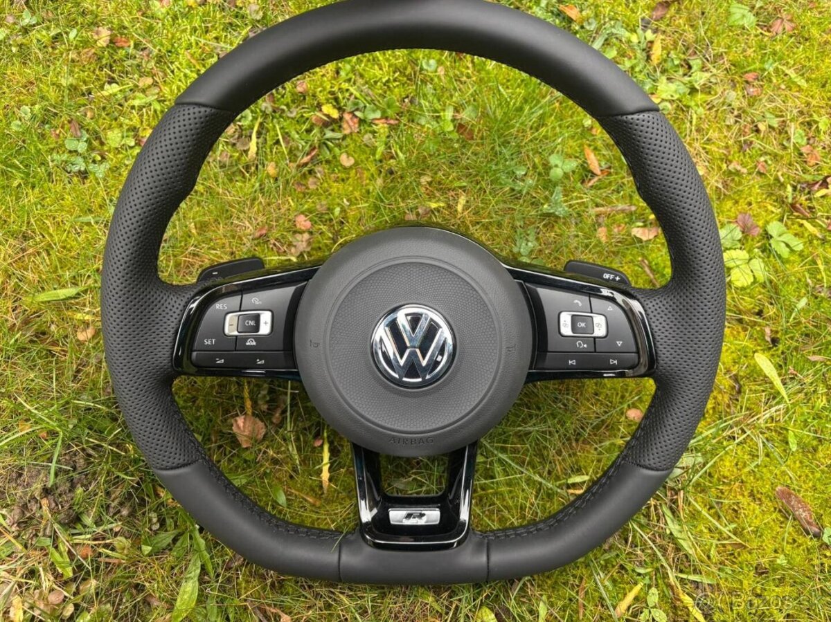 R-line VW VOLANT KOZENY MULTIFUNKCNY - 4