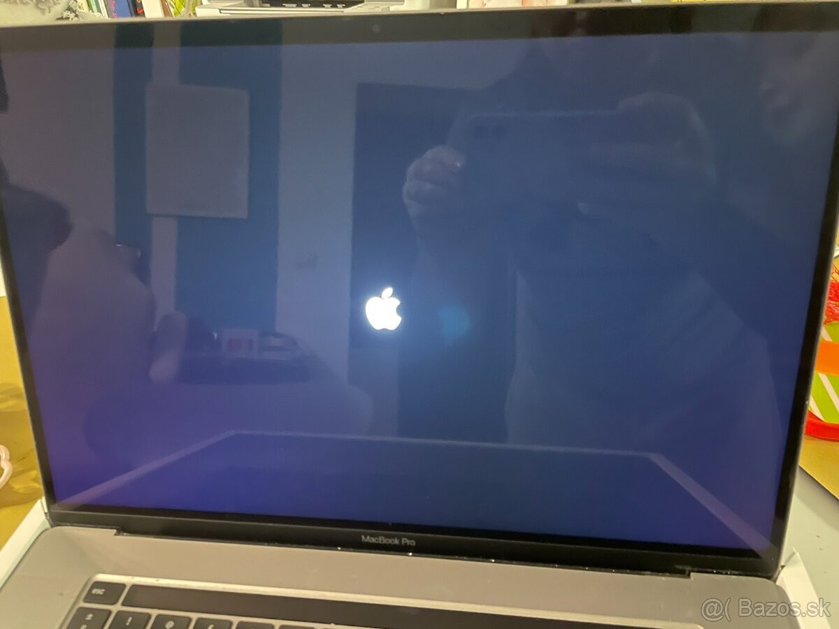 MacBook Pro 16" 2019 CTO Space Grey i9|64GB|1TB - 4
