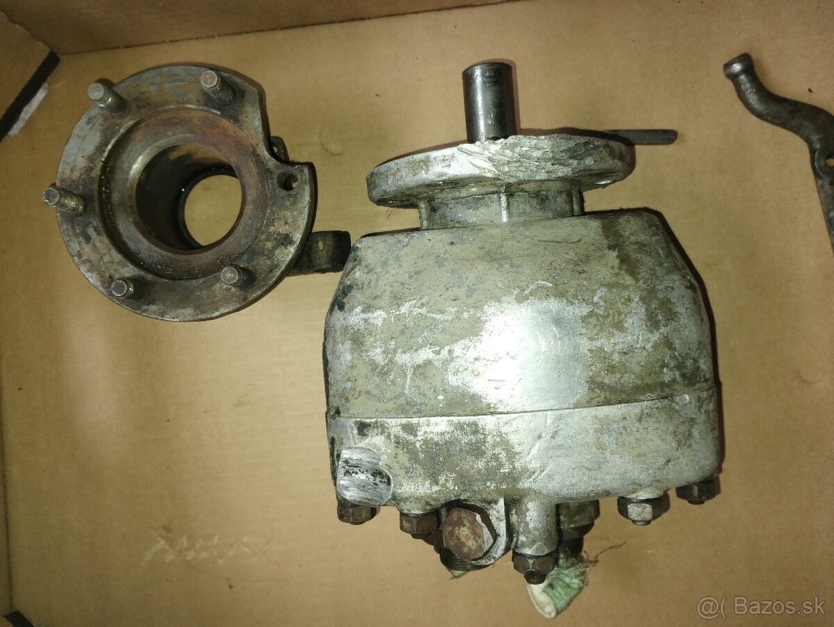 Praga V3S-hydraulické čerpadlo sklápača alebo HR - 4