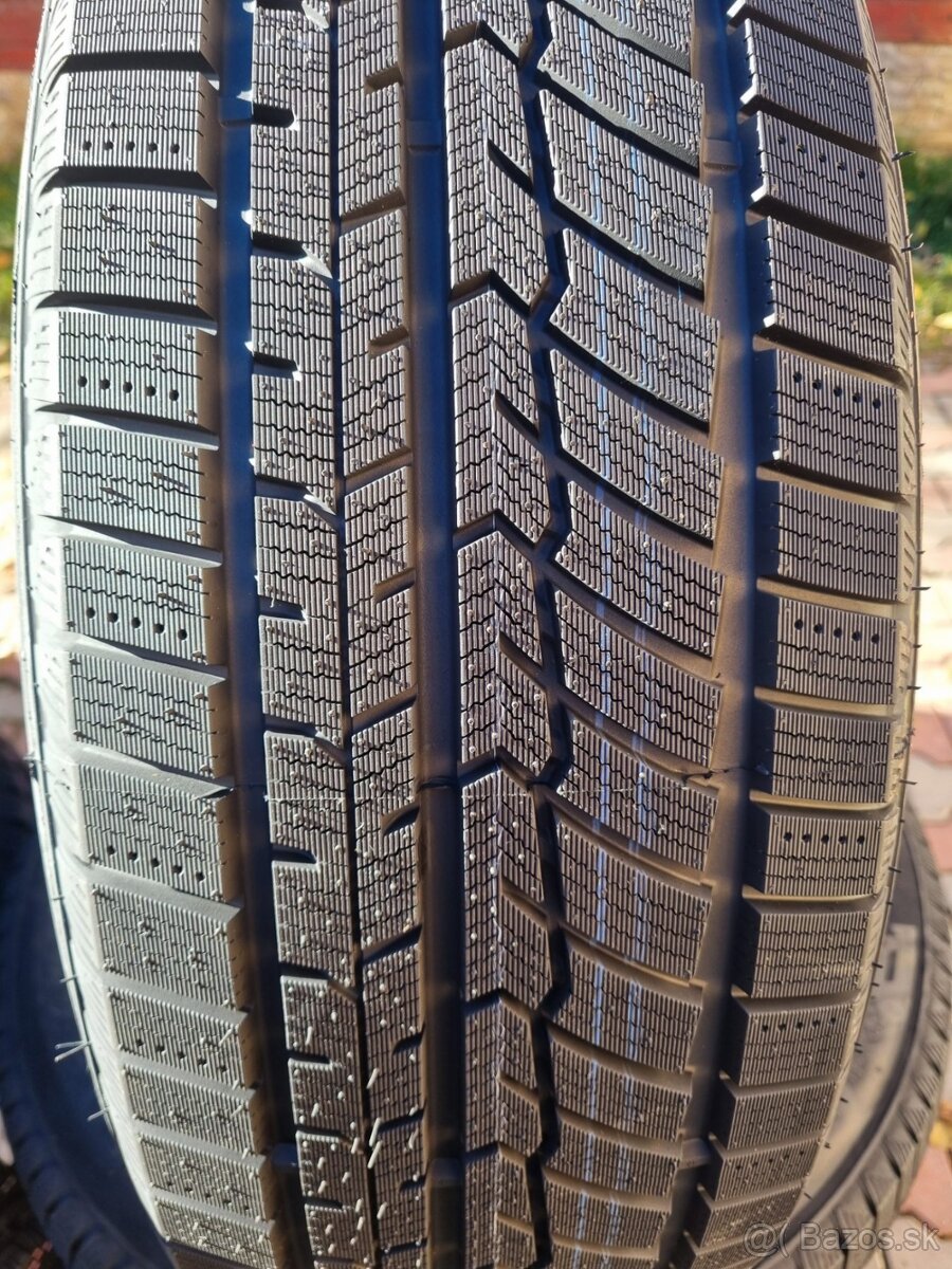 Elektróny Dacia/// zimné pneumatiky 215/65 r17 - 4