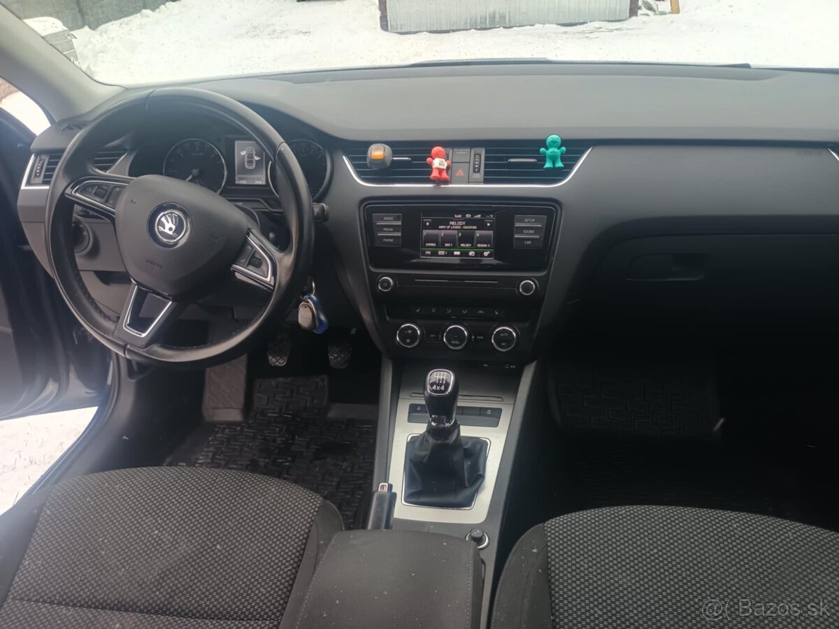 Škoda octavia 3 sedan 4x4 - 4