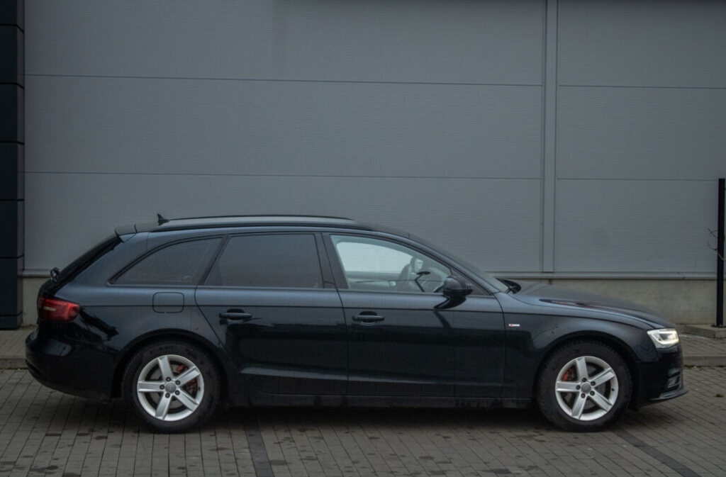 Audi A4 Avant 2,0 TDI 130 KW Multitronic AT8 - 4