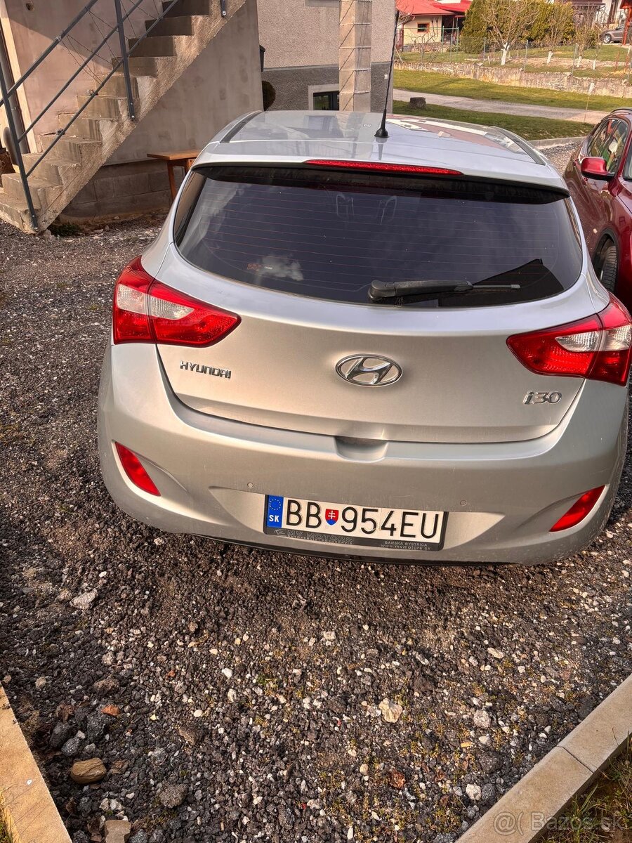 Hyundai i30, 1,6 benzin, len 57 400km - 4