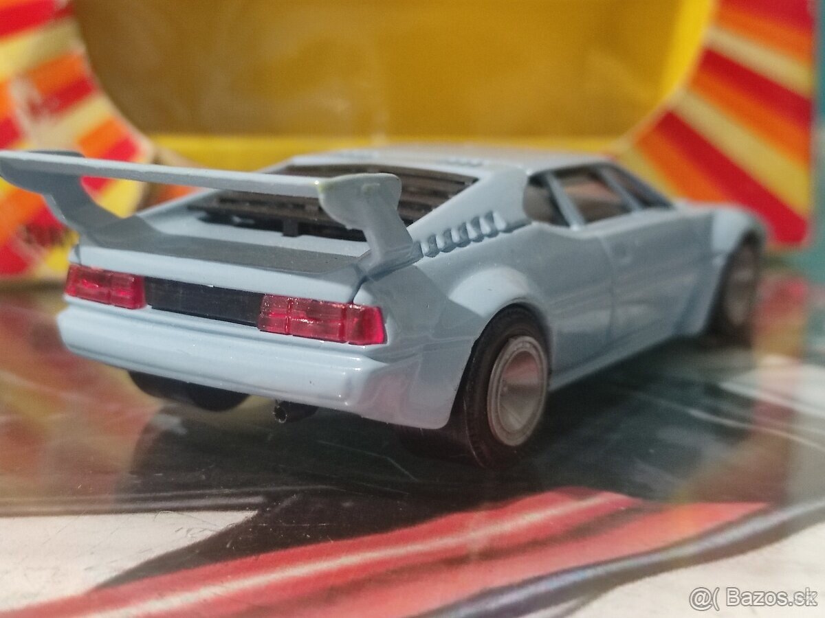 BMW M1 1:43 Solido - 4