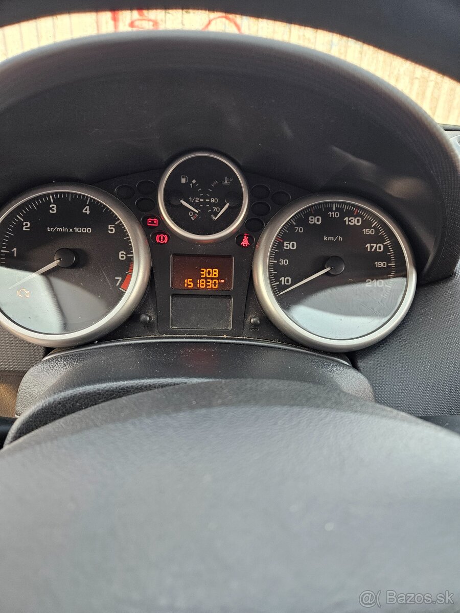 Predám Peugeot 207 1,4E - 4