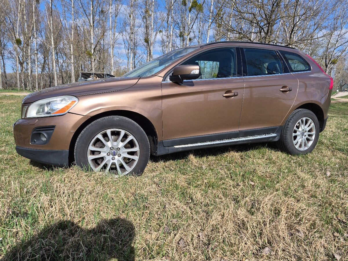 Predam vymenim Volvo XC60 - 4