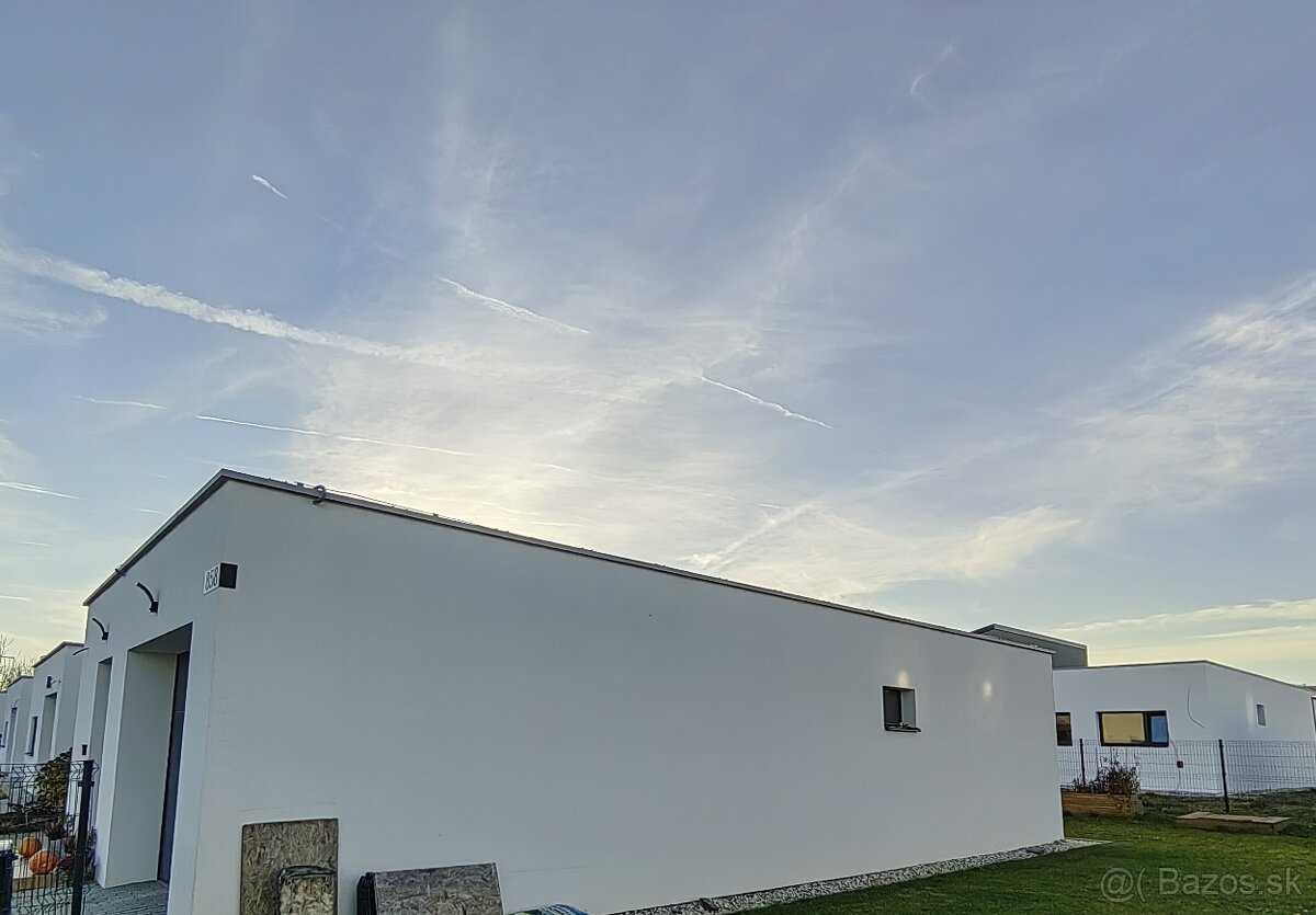 Cena : 269000 € 🏡 Moderné energeticky úsporné 4 domy - 4