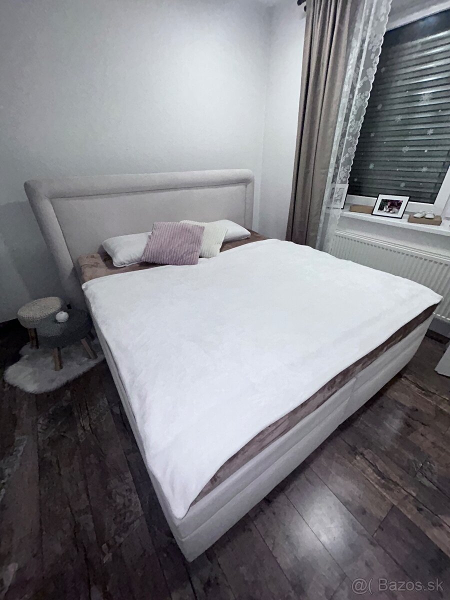 Čalúnená posteľ 180x200 s matracmi - 4