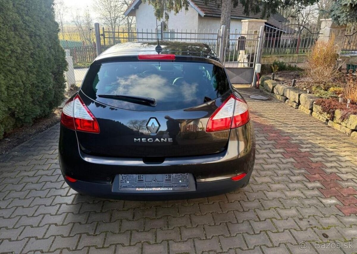 Renault Mégane 1,6i serviska, vyhřev sedadel benzín manuál - 4