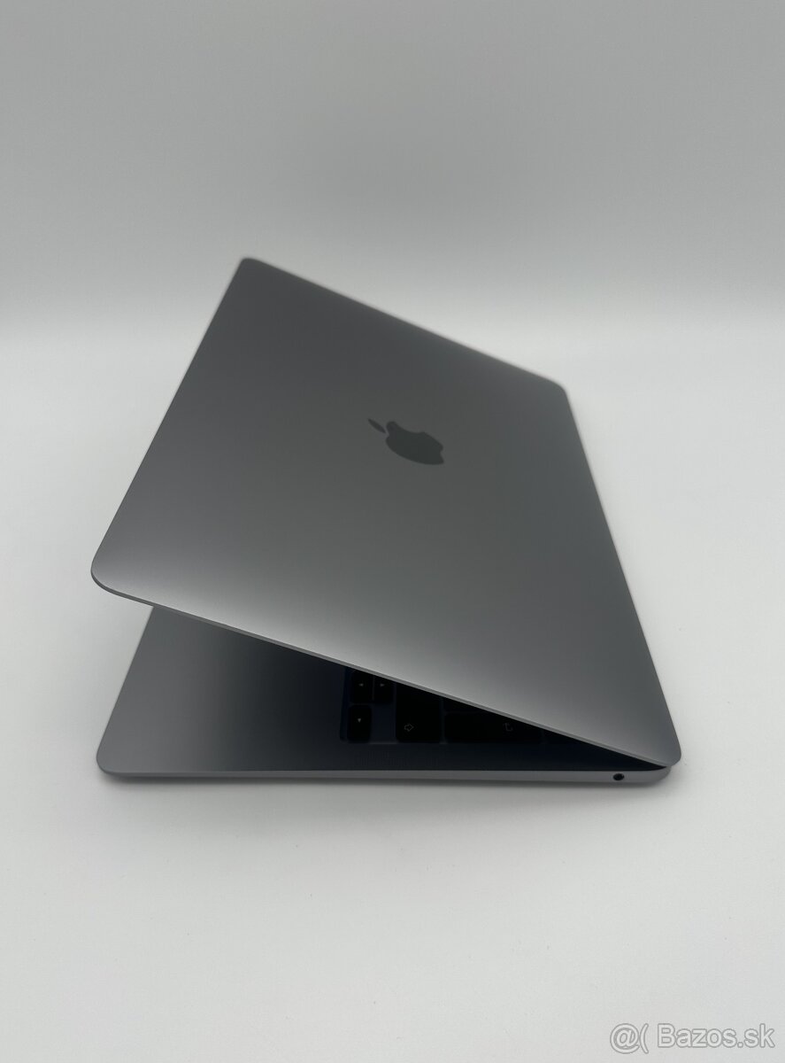 MacBook Air 13" M1 8/256GB Space Gray + ZÁRUKA - 4