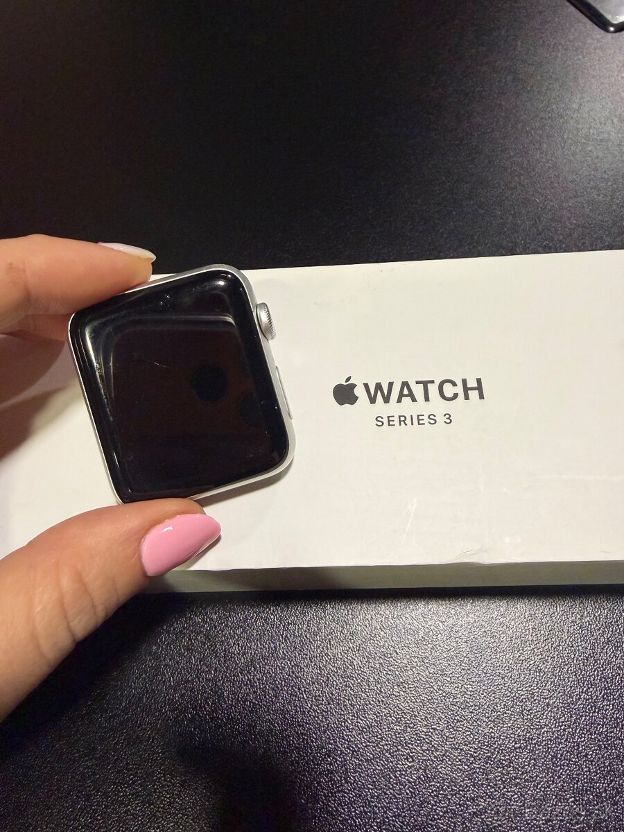 Predám apple watch series 3 - 4