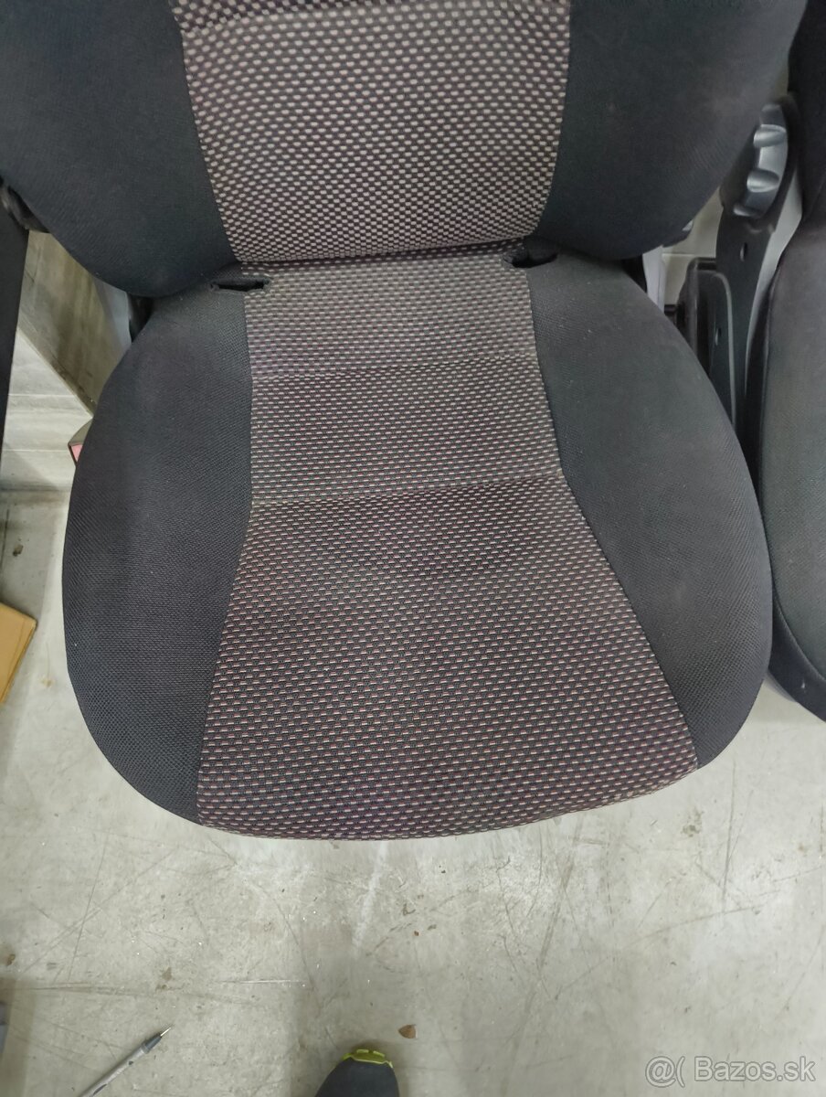 Predám sedačky - 4