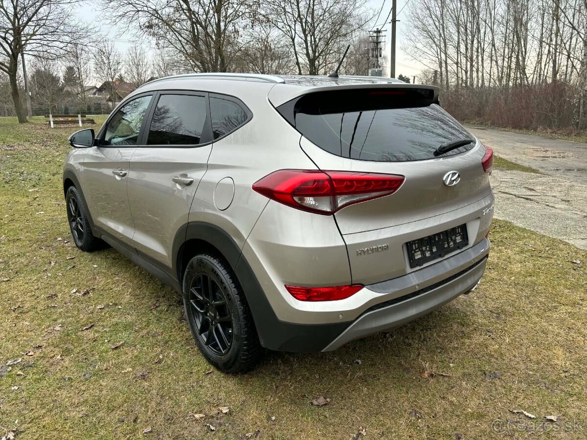 Hyundai Tucson 2.0 CRDI Premium 2WD - 4