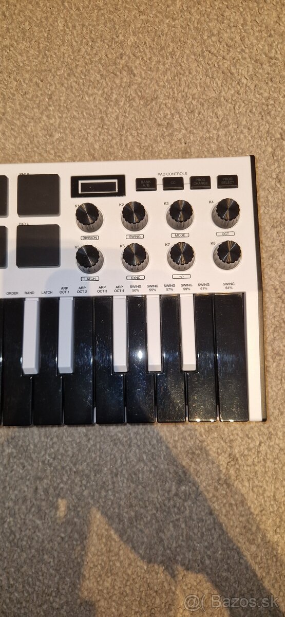 Akai MPK Mini MK3 (black/white) - 4