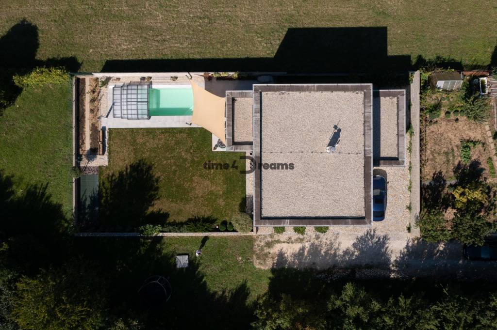 NA PREDAJ Nadštandardný rodinný dom v obci Pohranice NITRA - 4