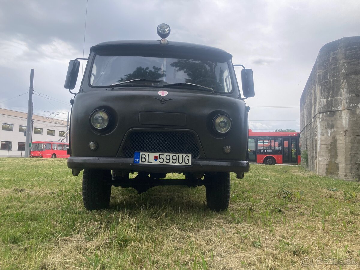 UAZ 452A - Buchanka - 4