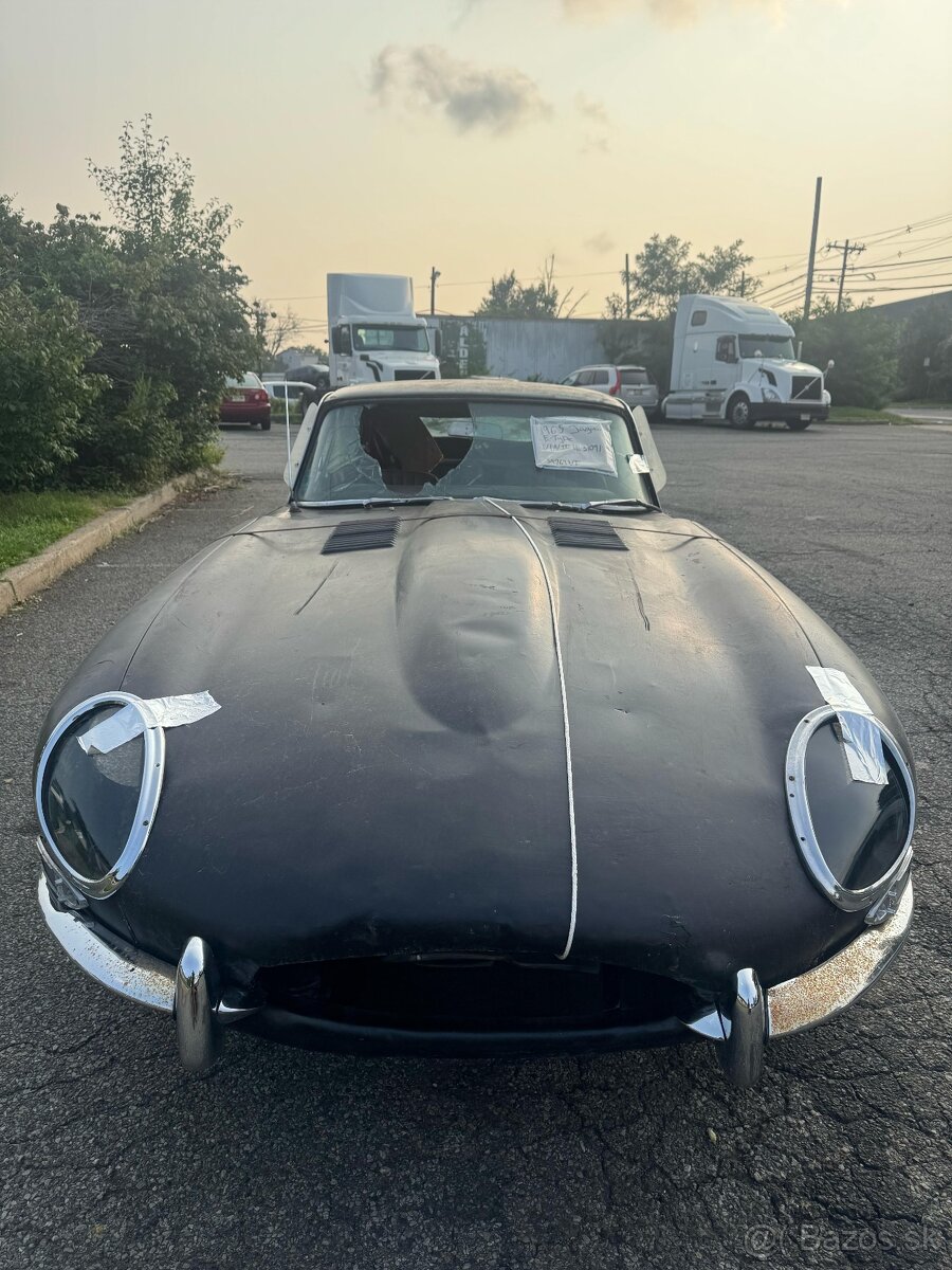 Jaguar E-Type xke 4.2 Coupe Manual - 4