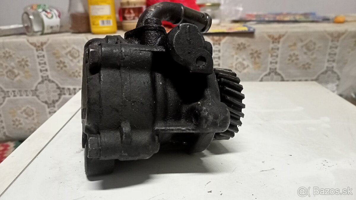 Servo čerpadlo Pajero 2,8TD - 4