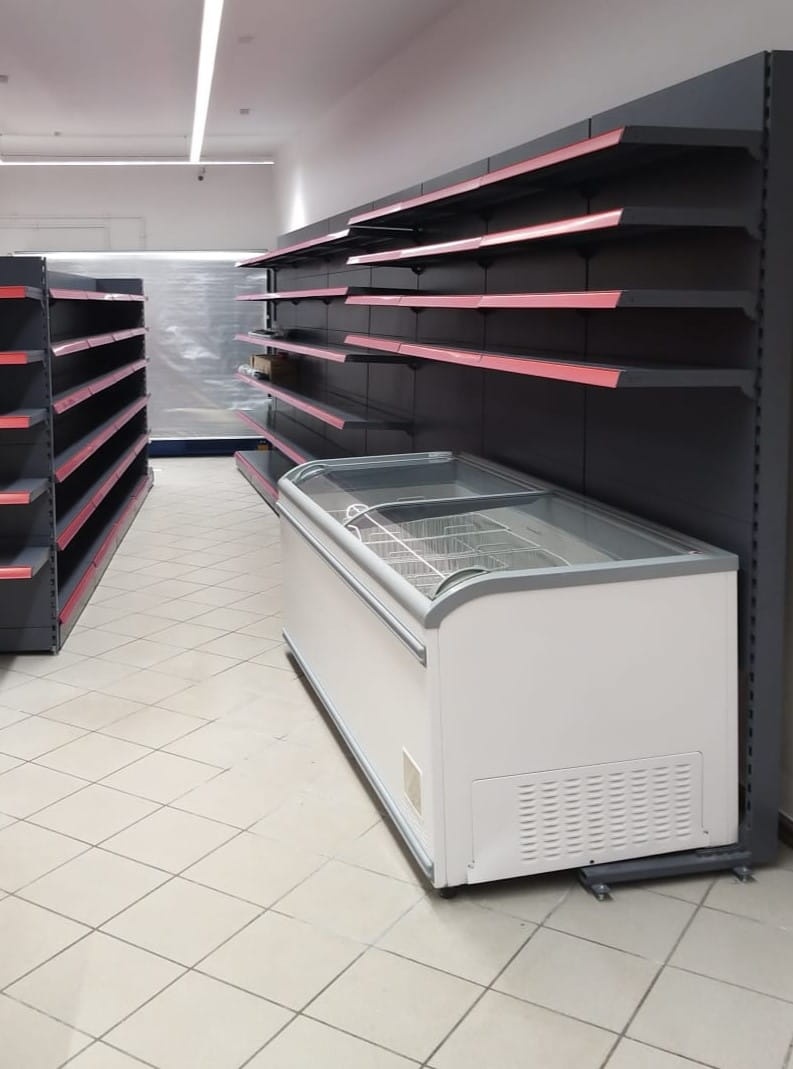 Regále do predajne + predajný pult - 4