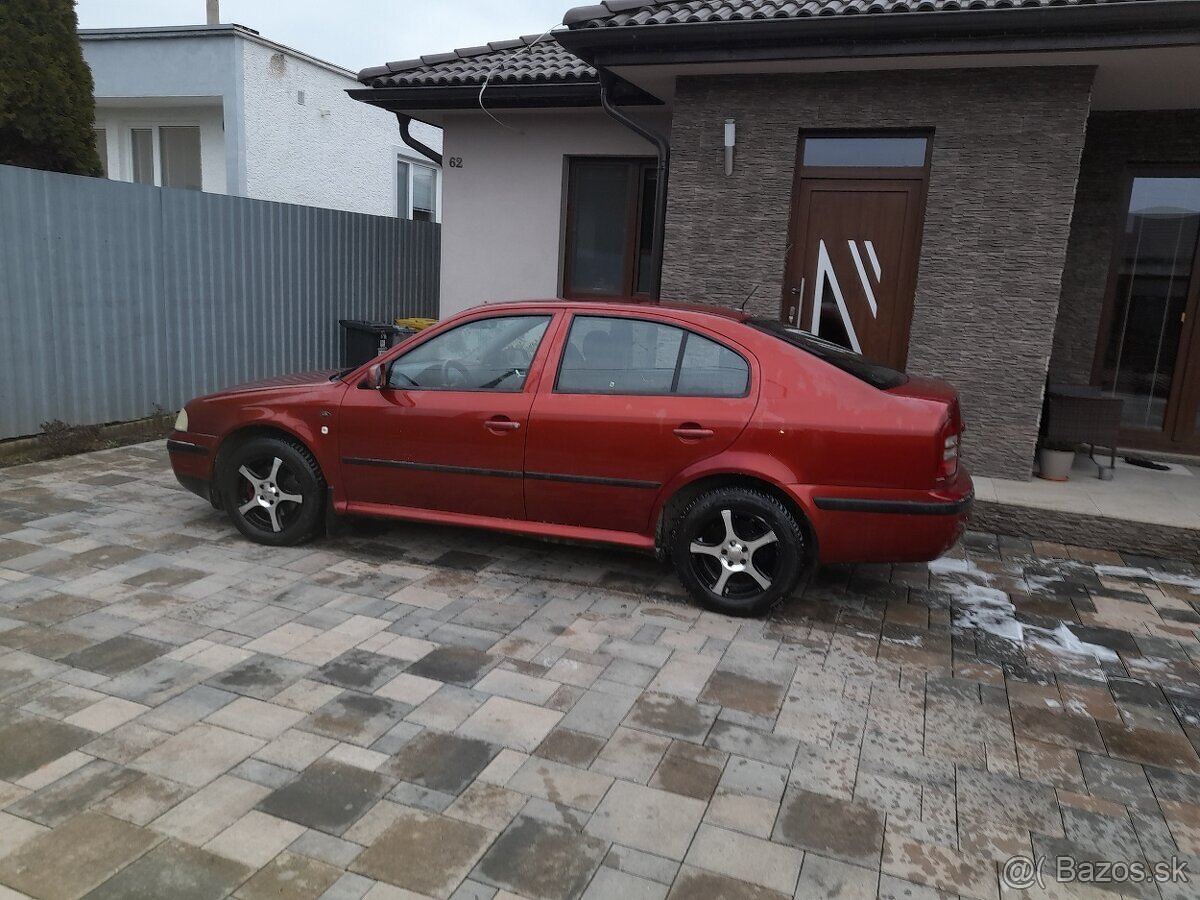 Predám škodu oktáviu 1.9 TDi - 4