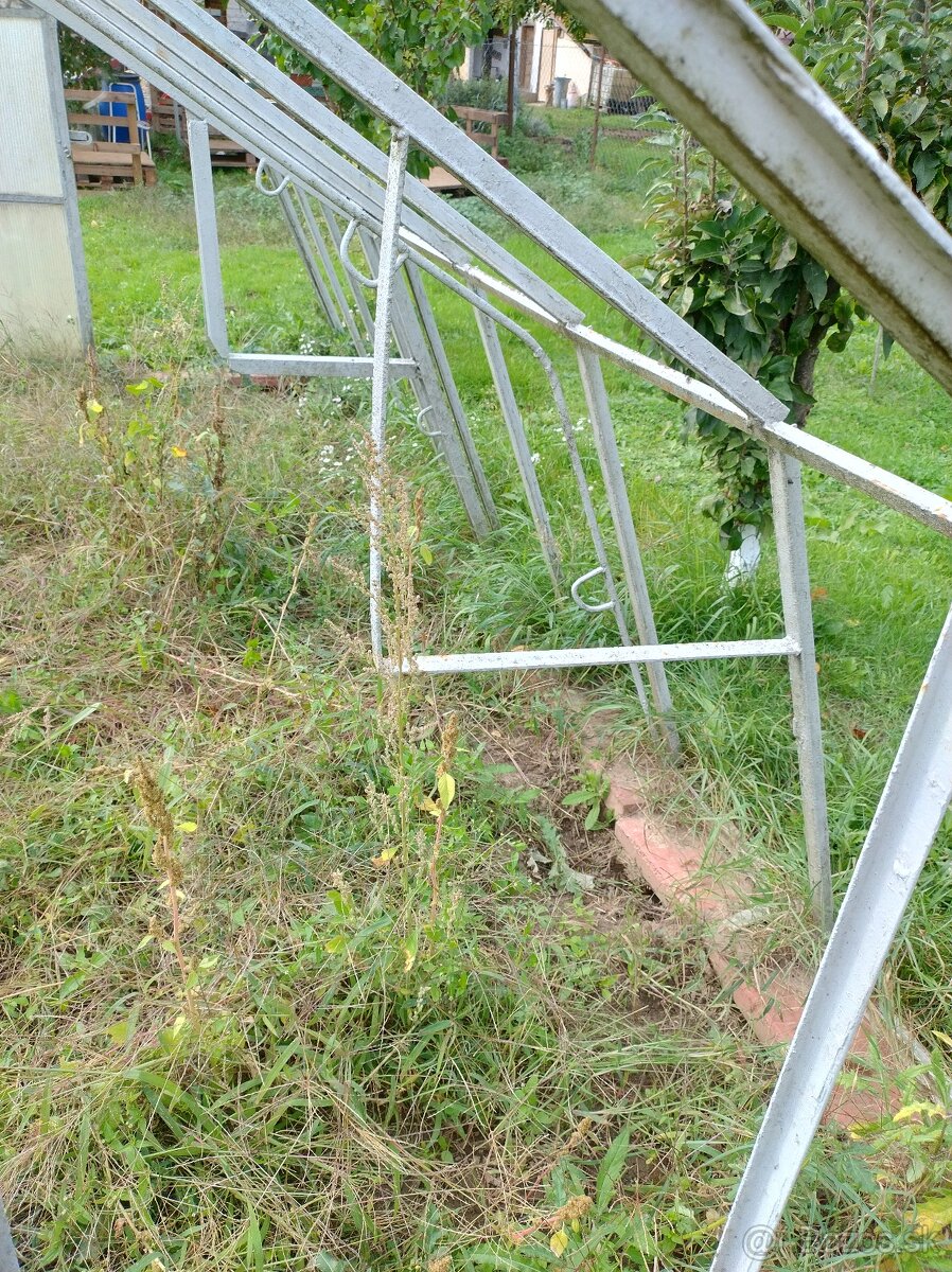 Kovová konštrukcia na fóliovník - 4