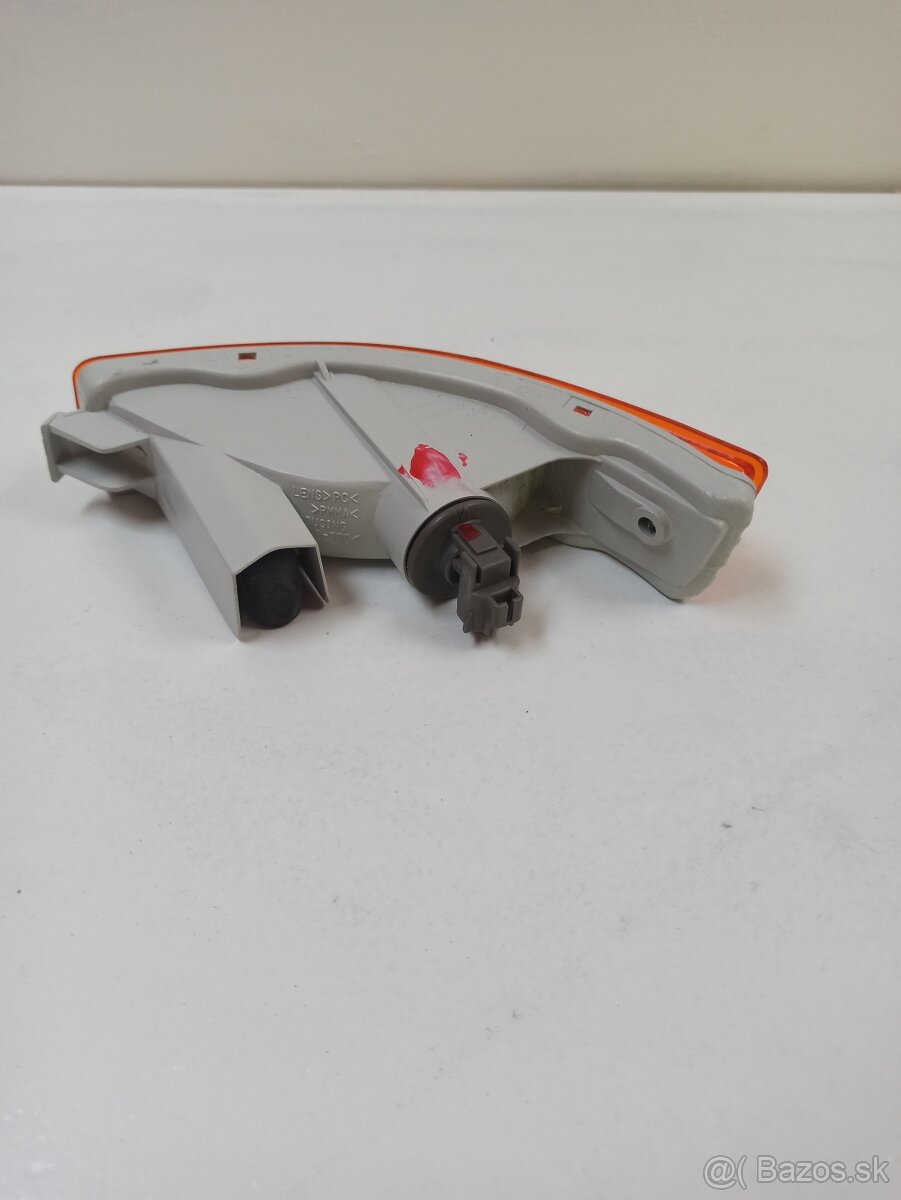 Pravá predná smerovka OEM Toyota Corolla E10 - 4