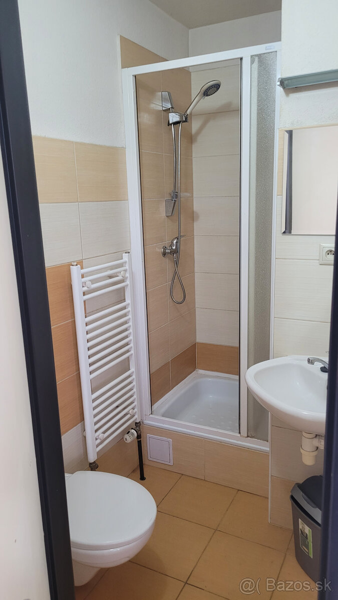 Garsónka - mestská časť D.Moštenec - 4