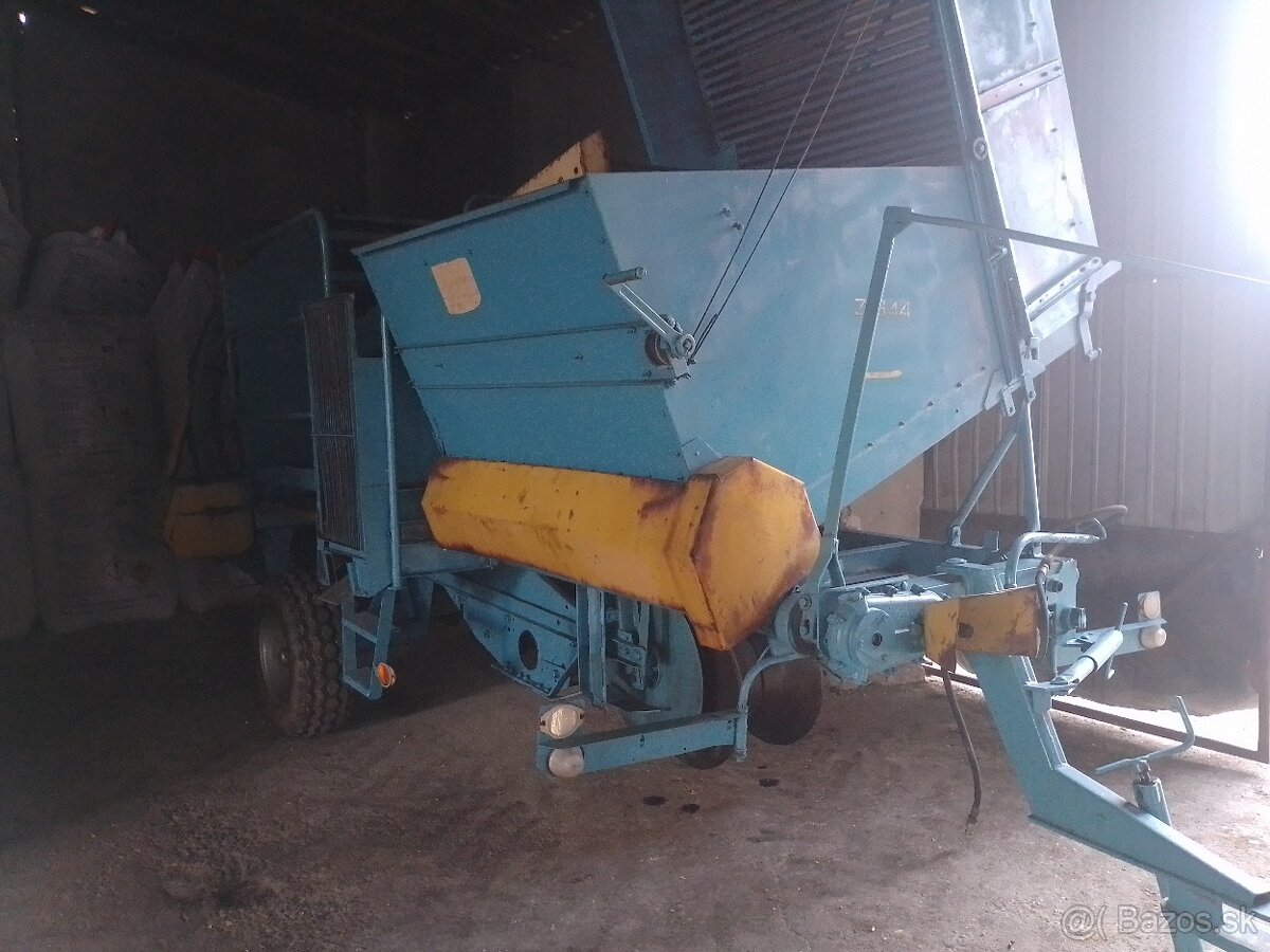 Zemiakovy kombajn Anna 644 - 4