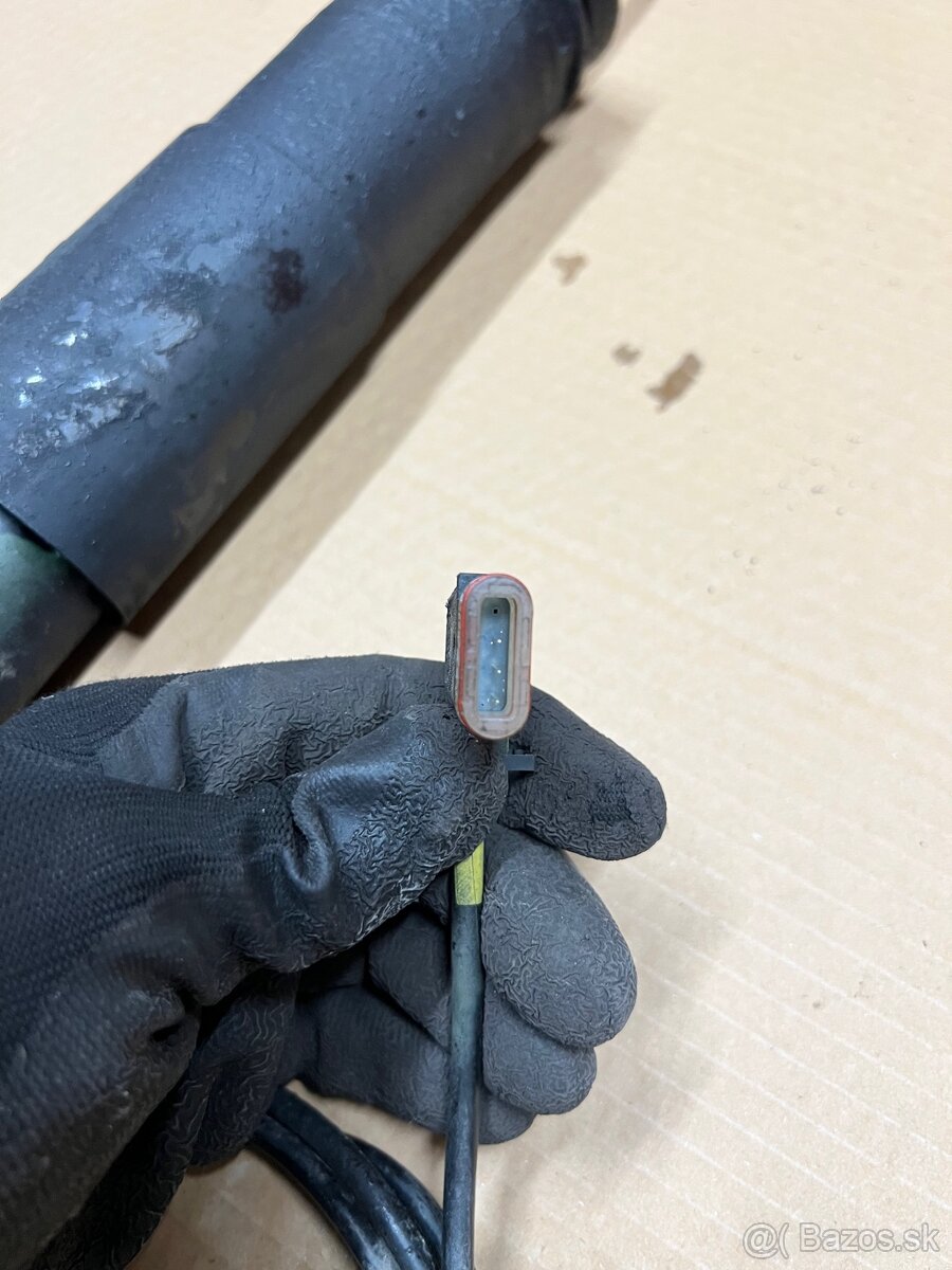 Tlmiče zadné vzduchové Mercedes W211,219 - 4