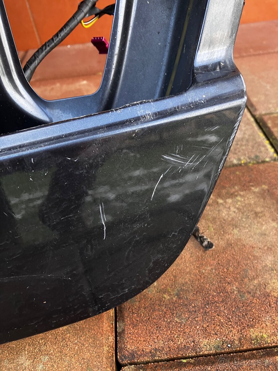 Kufor na BMW F10 predfacelift - 4