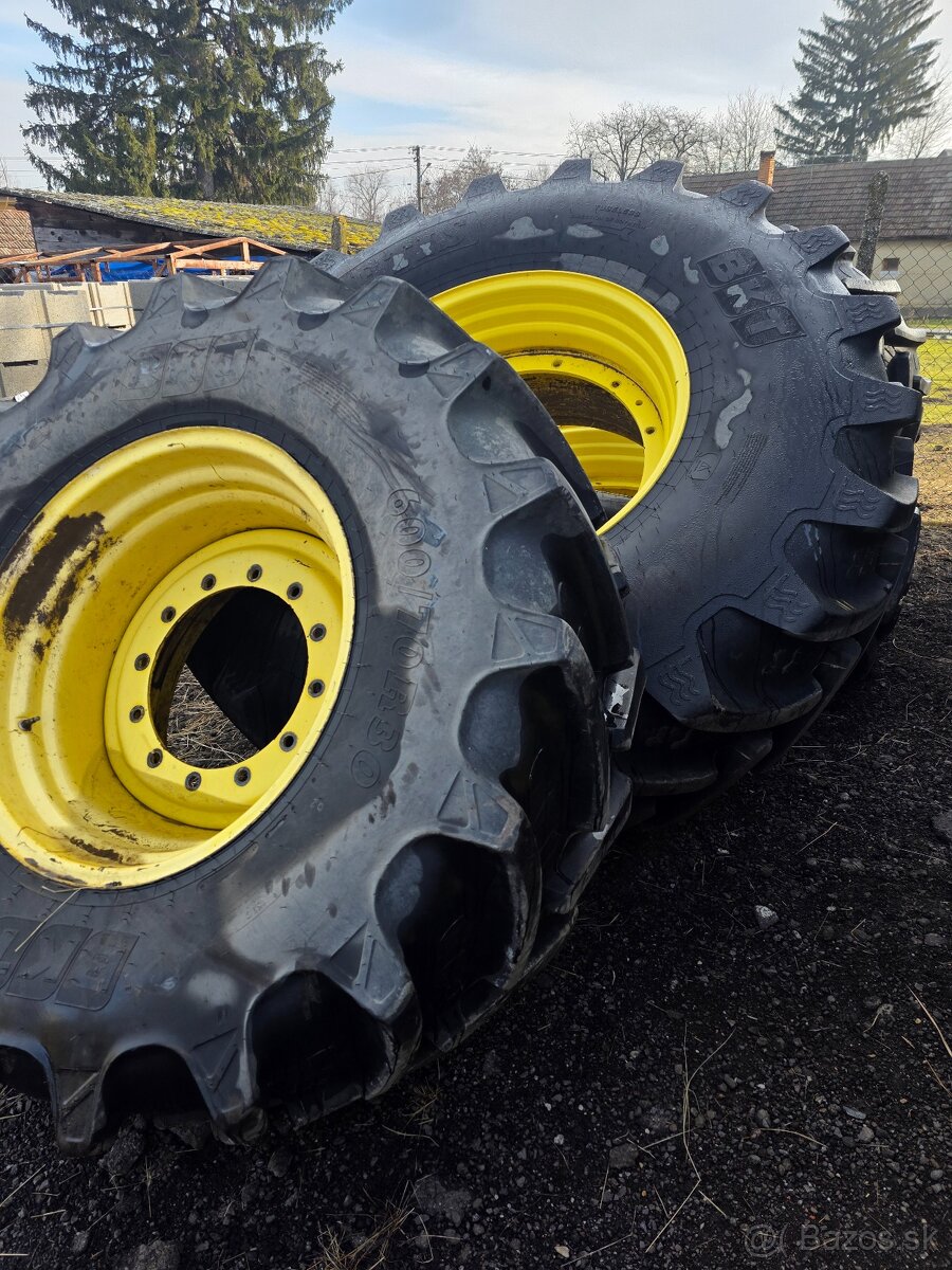 Kolesá John Deere - 4