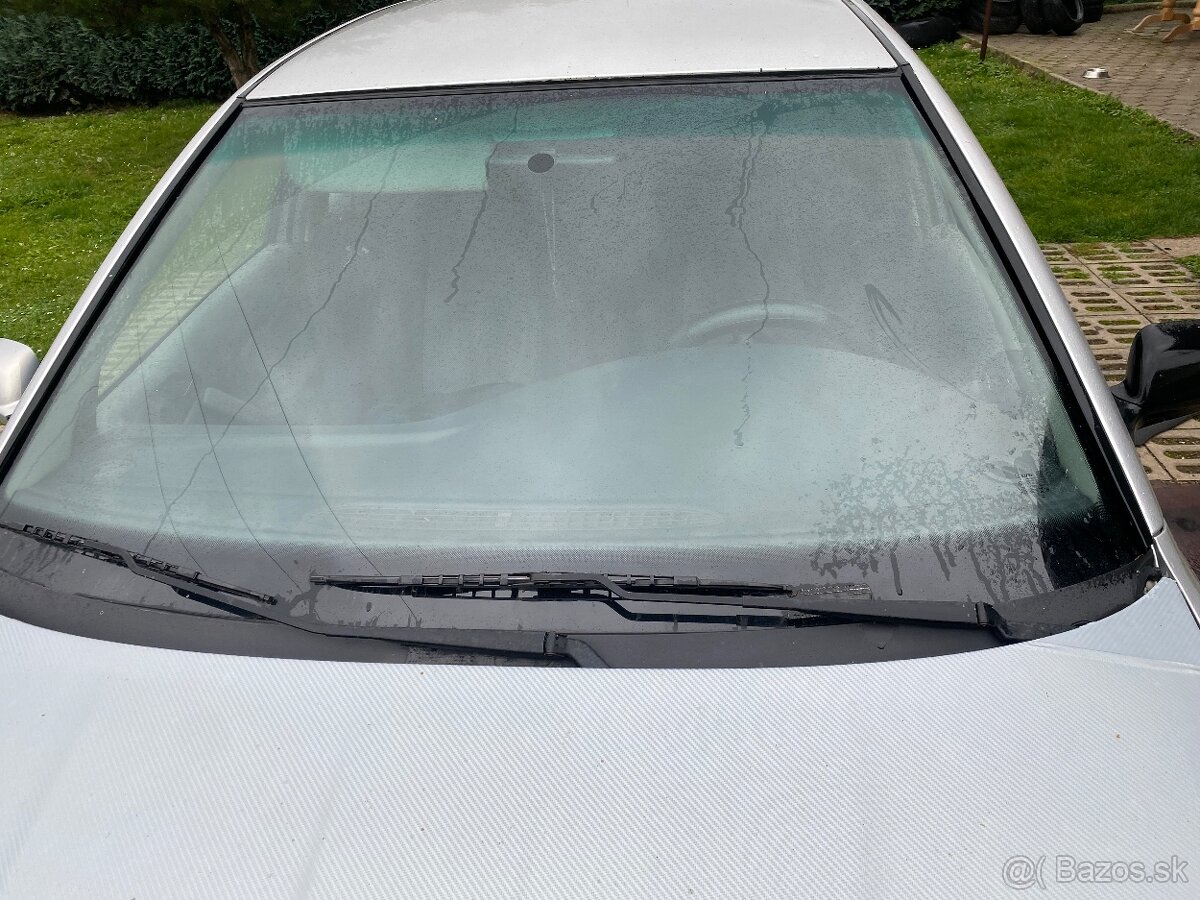 Predám motor 1,6 benzín čelne sklo škoda octavia1 - 4