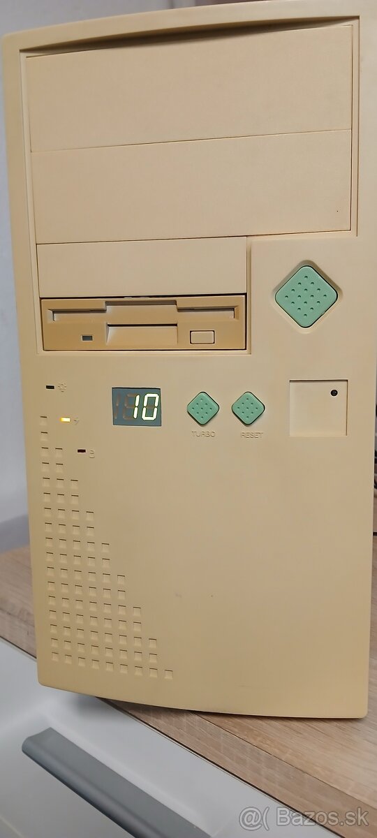Predám PC 386 SX - 4