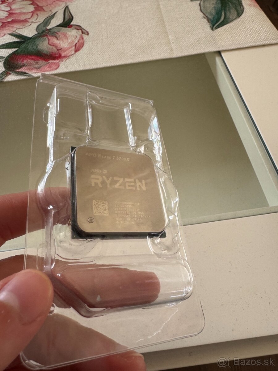 AMD Ryzen 7 5700x - 4