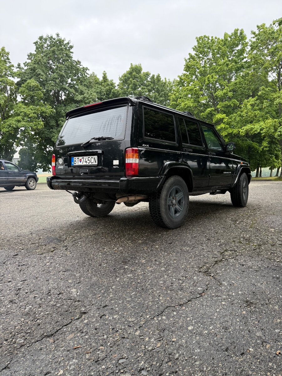 Jeep Cherokee XJ 4.0 1998 LIMITED - predam/ vymením