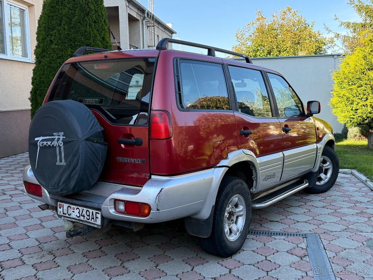 Nissan Terrano ll 2.4 - 4