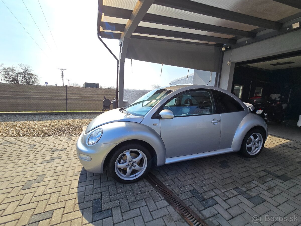 Volkswagen New Beetle - 4