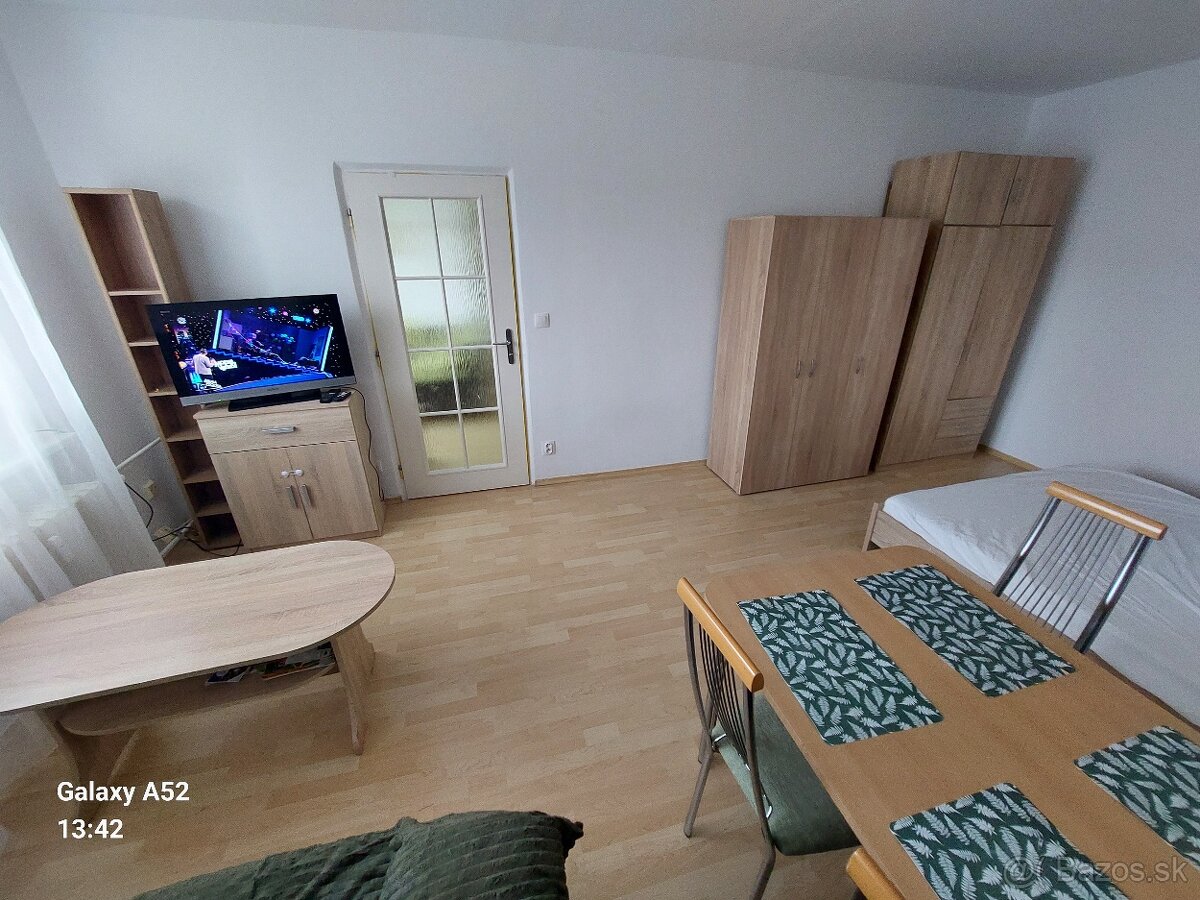 Prenájom 2,5izb byt Sever Petrzalka - 4