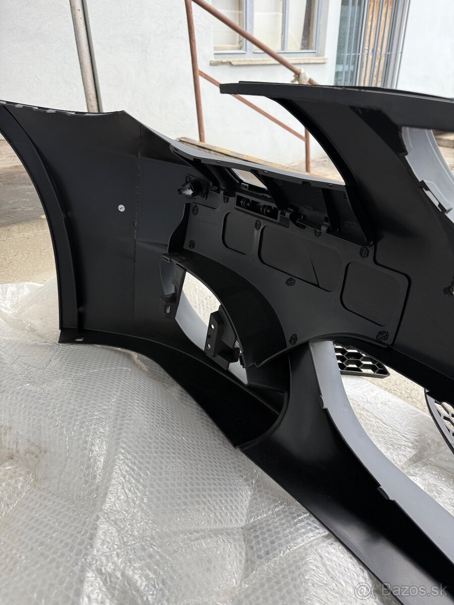 Predny M5 naraznik pre BMW E60 a E61 - 4