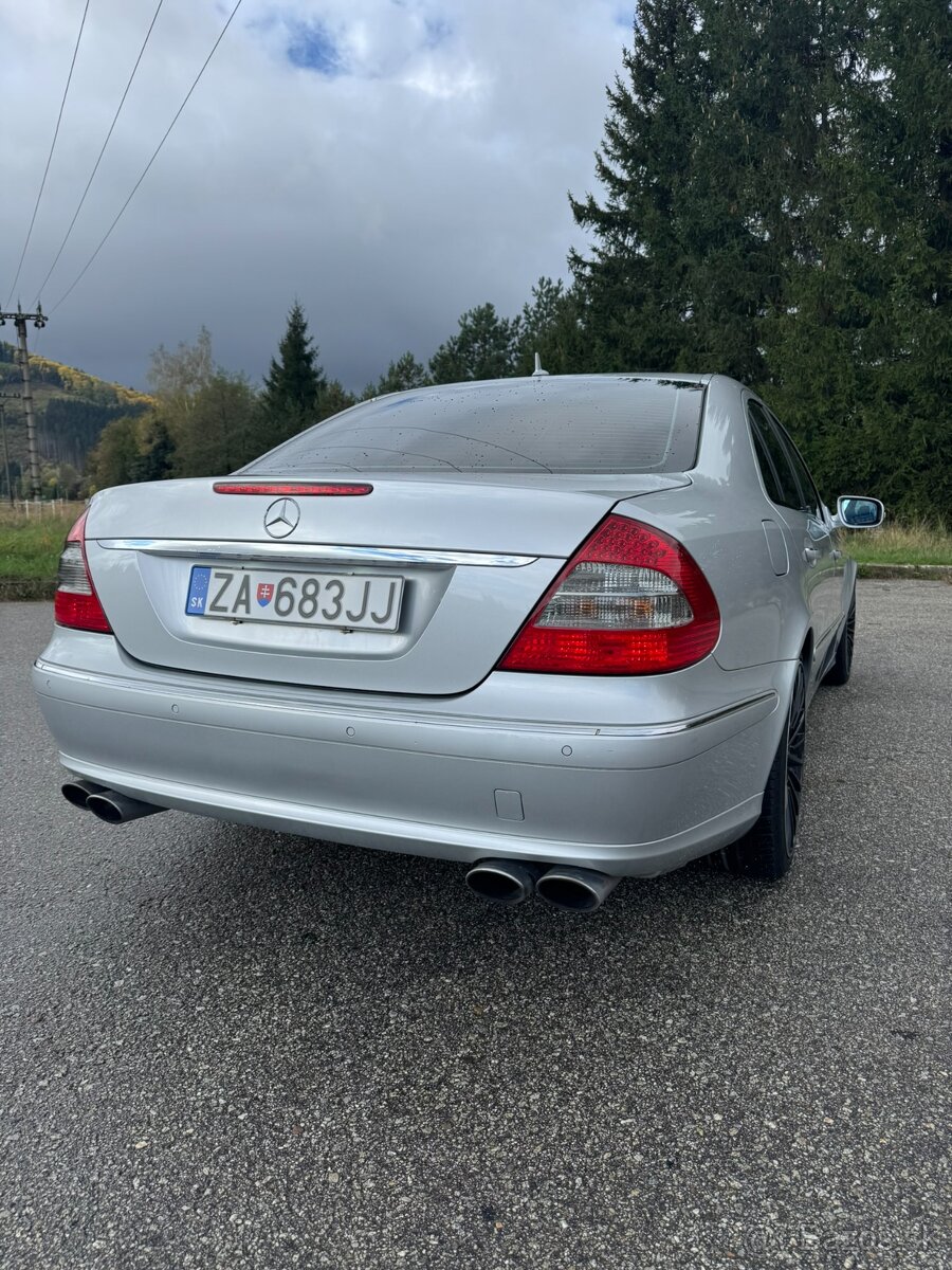 Mercedes-Benz w211 E550 4matic 300KW - 4