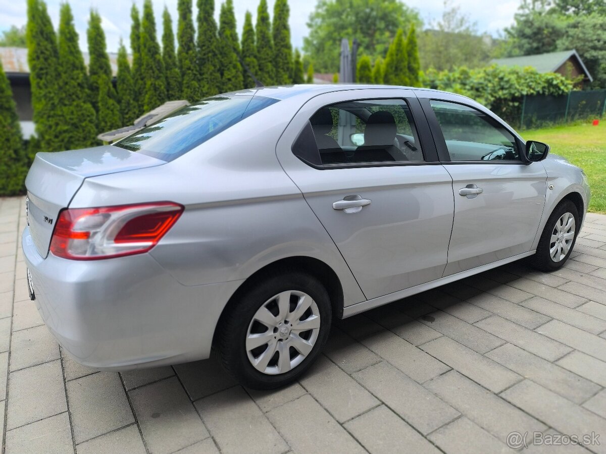 Peugeot 301 benzín 1,6 - 4