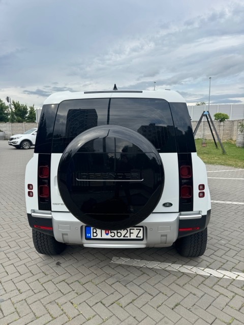 LAND ROVER DEFENDER 110 D250 SE AWD