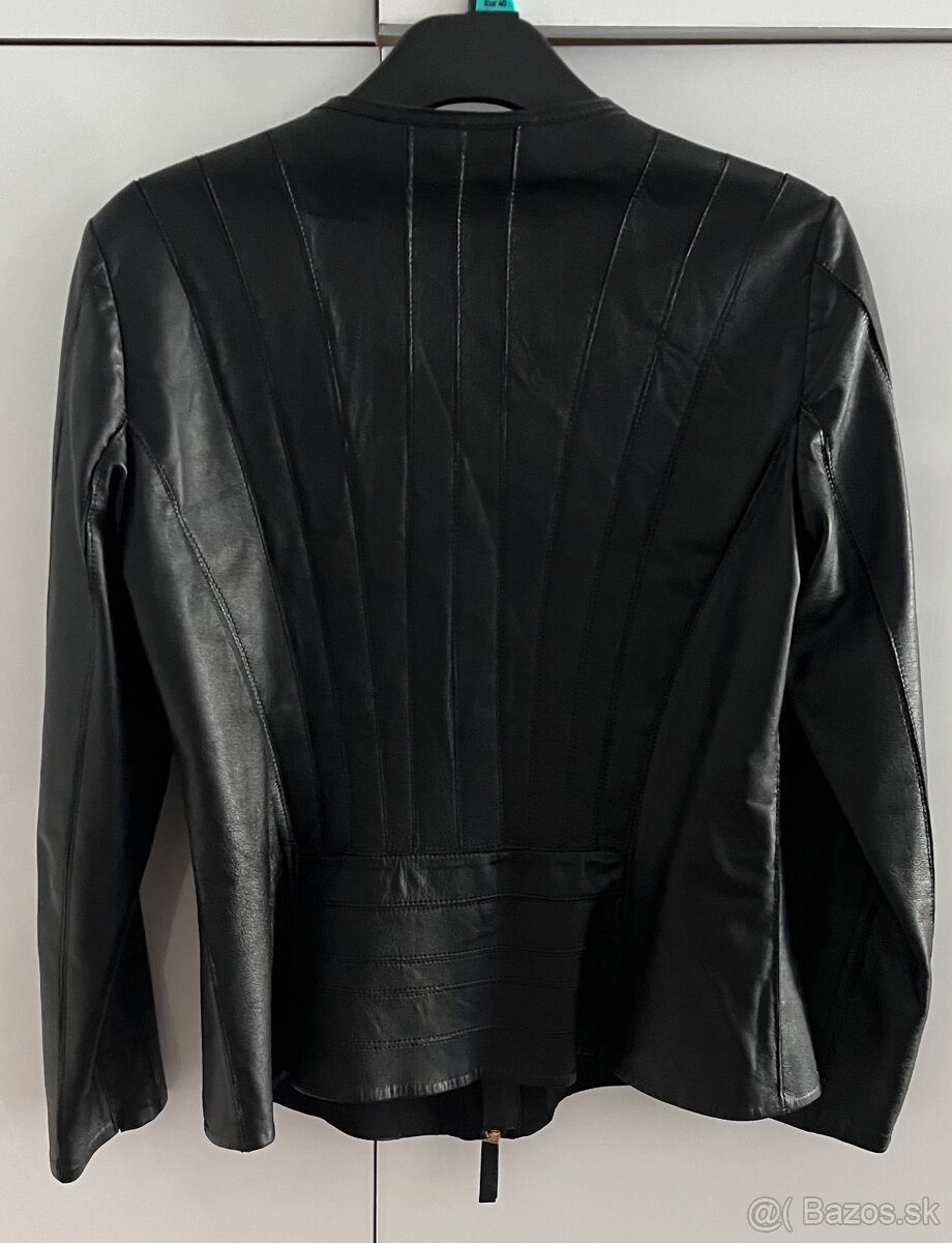 Damska kozena bunda. Pisane M , ale je to skor velkost 34/36 - 4