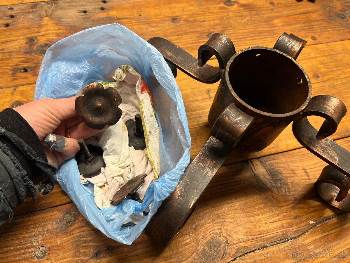 Kovaný stojan na Vianočný stromček. - 4