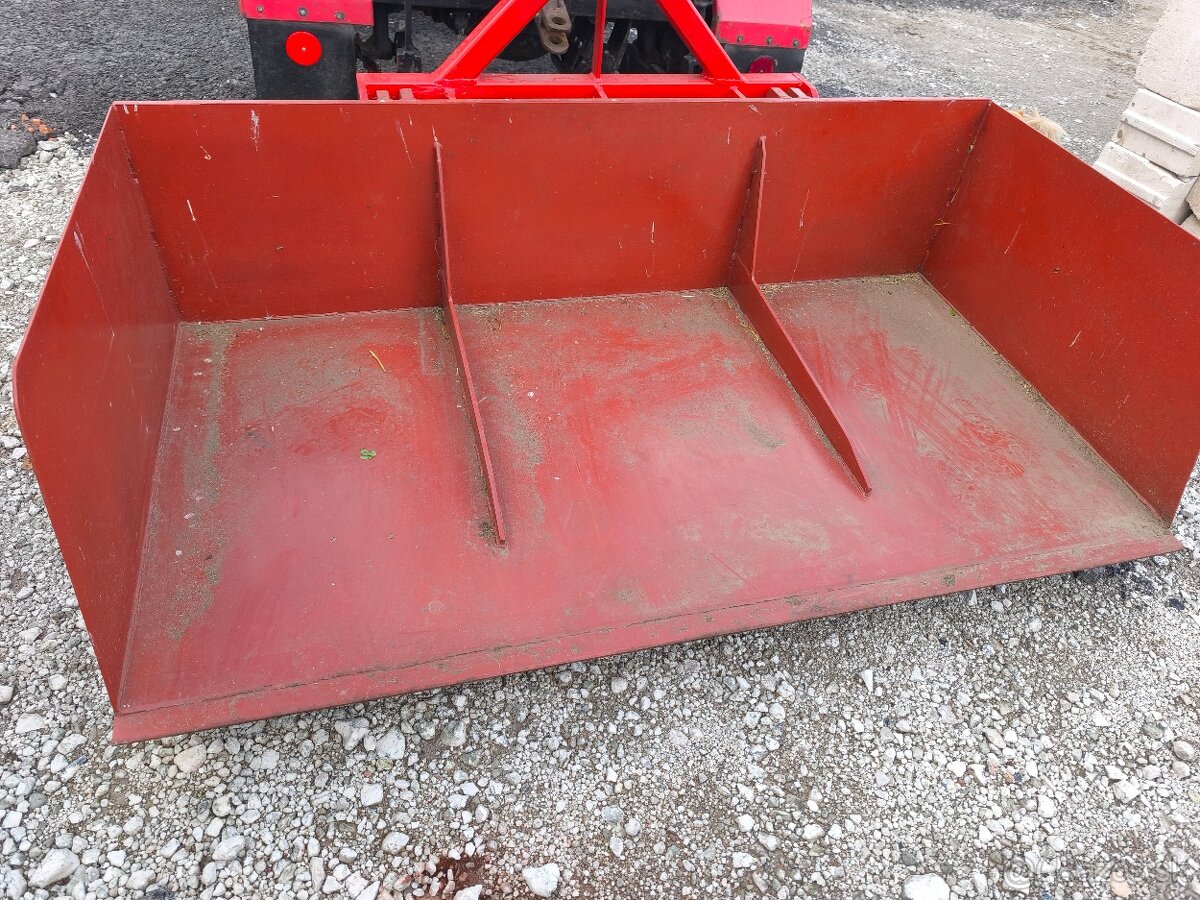 Transportný box na traktor Zetor - 4