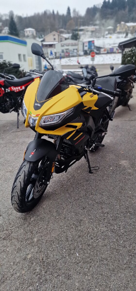 Aprilia Tuono 125 - 4