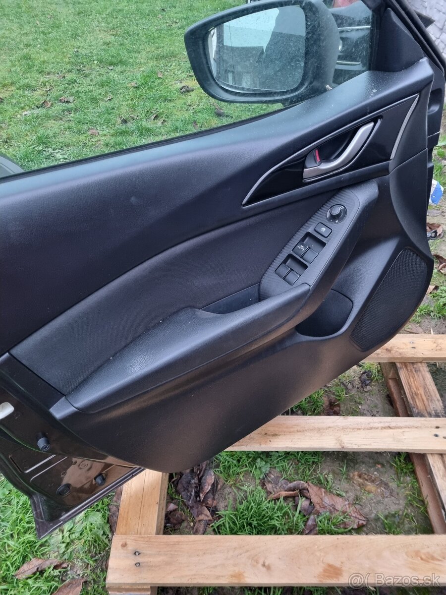 Dvere mazda 3 - 4